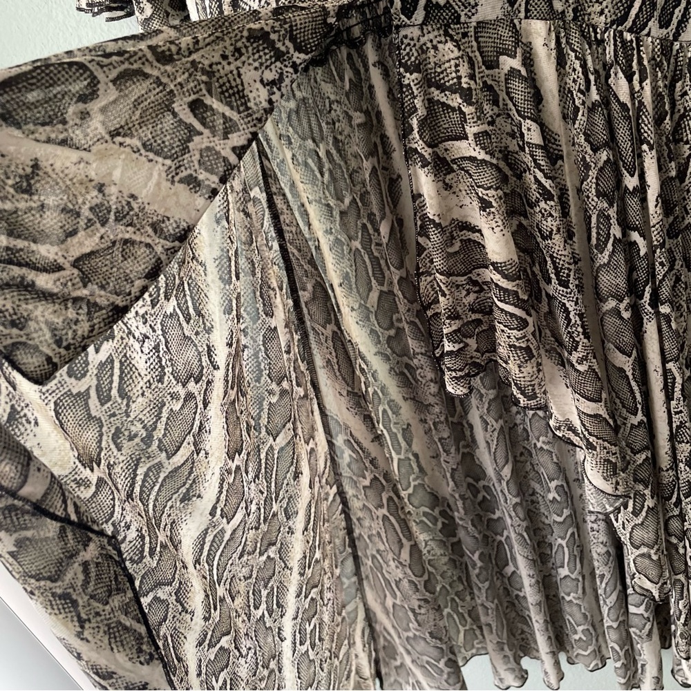 🌻5/$15🌻 L.I.F.E. | Long Snakeskin Snakeprint Sheer Beach Swim Cover-Up Cardigan - Picture 7 of 12
